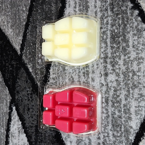 SCENTSY SCENT OF-THE MONTH LOVE YOU BERRY MUCH & PEPPERMINT DREAMS WAX BARS - Picture 4 of 7